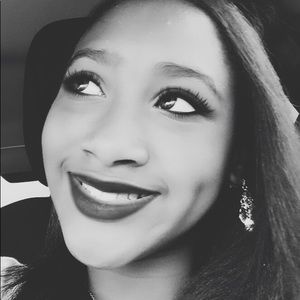 Meet your Posher, Cydney